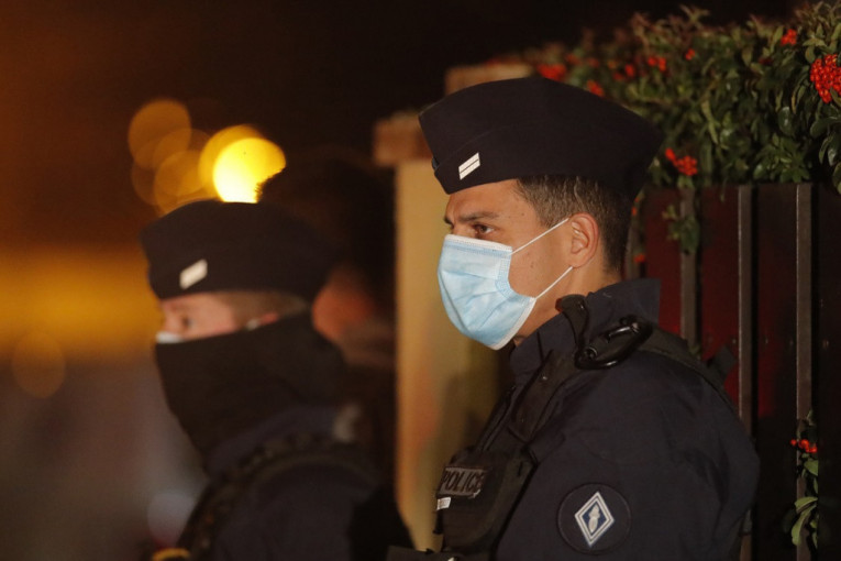 Uhapšeno još sedam osoba zbog ubistva nastavnika u Francuskoj