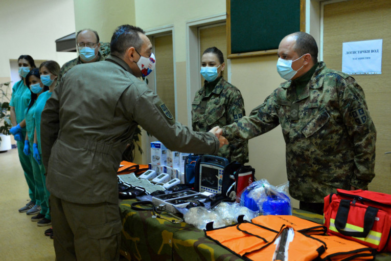 Vojno zdravstvo spremno za treći talas korone: Nabavljene maske, skafanderi i zaštitna oprema