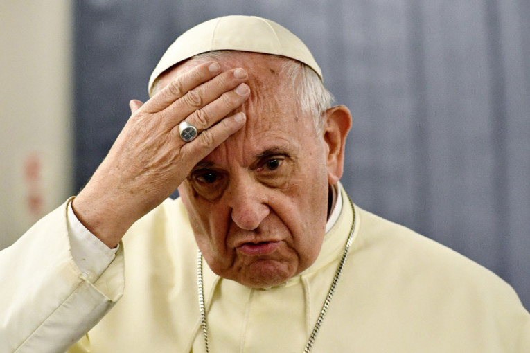 Alarm u Vatikanu: Zaražen čovek koji živi u papinoj rezidenciji