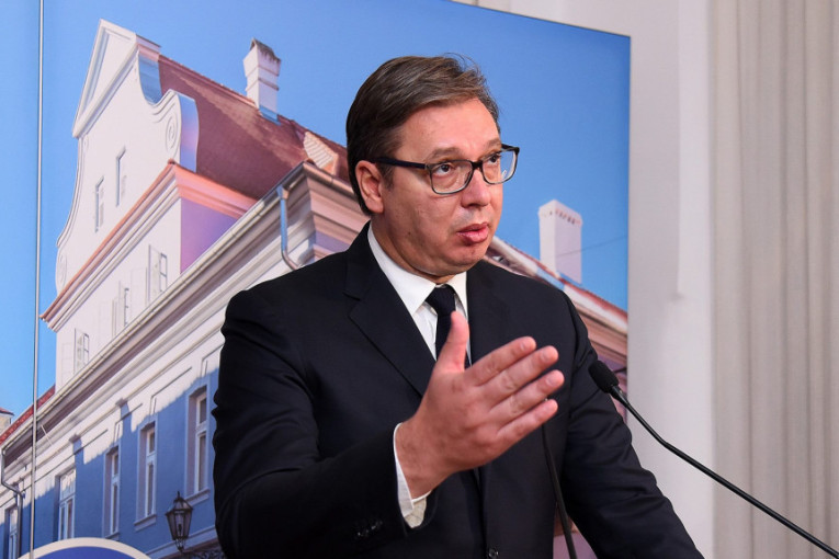 Predsednik se sutra obraća naciji: Vučić o novim epidemiološkim merama