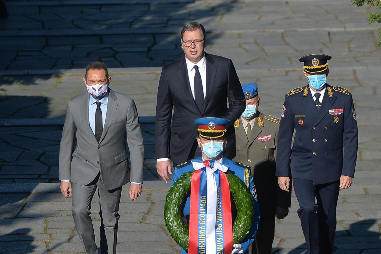 Predsednik položio venac na Spomenik neznanom junaku na Avali: Današnji Beograd i Srbija pokazuju da vaša žrtva nije bila uzaludna