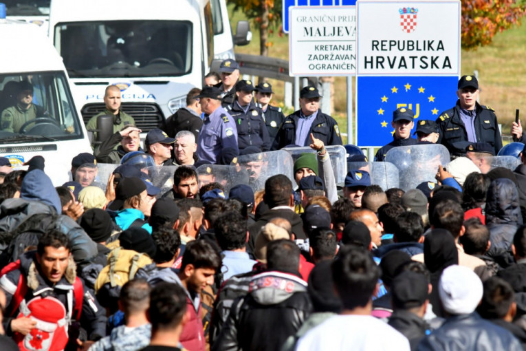 Udarna priča "Gardijana": Hrvatska policija bičevala, pljačkala i zlostavljala migrante!