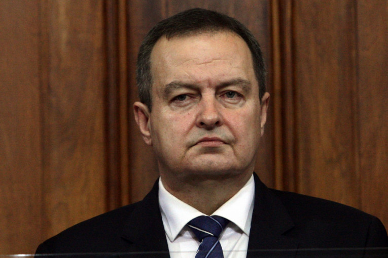 Dačić: Amfilohije je bio stub srpskog naroda u Crnoj Gori