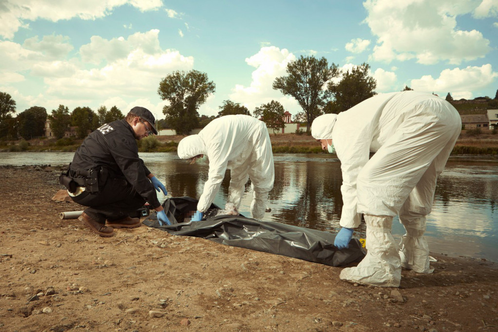 Užas kod Gračanice: Ponađeno telo žene u jezeru, oglasila se policija