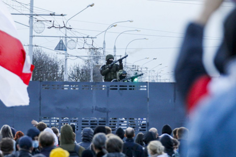 Policija hapsi studente u Minsku (VIDEO, FOTO)