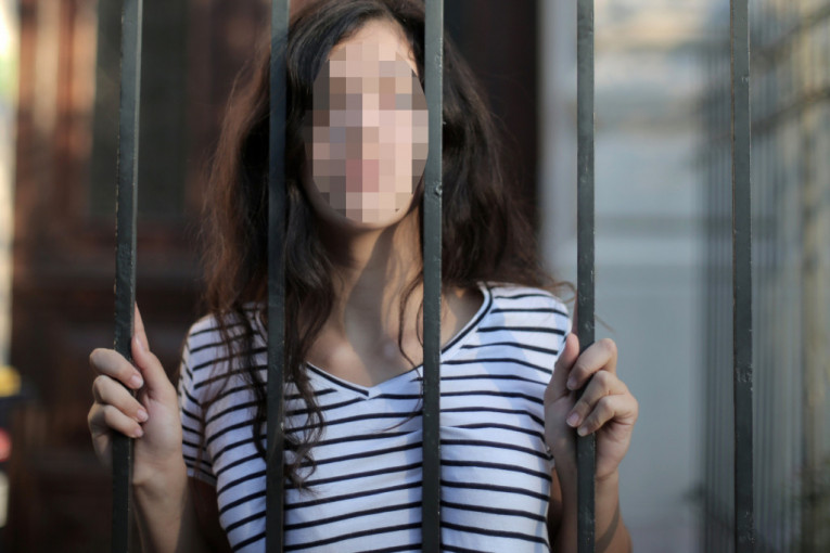 Srpkinja u italijanskom zatvoru jer je ubeđivala devojčicu da je na nju bačena kletva: "Umreće ti cela porodica"