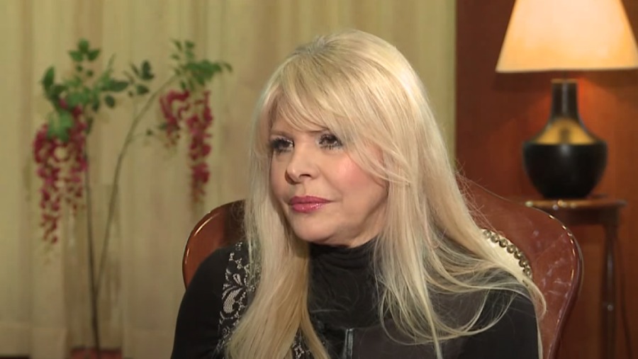 Životni rolerkoster Hanke Paldum: Dve kliničke smrti, gubitak brata i sinovljev odlazak u zatvor su je promenili