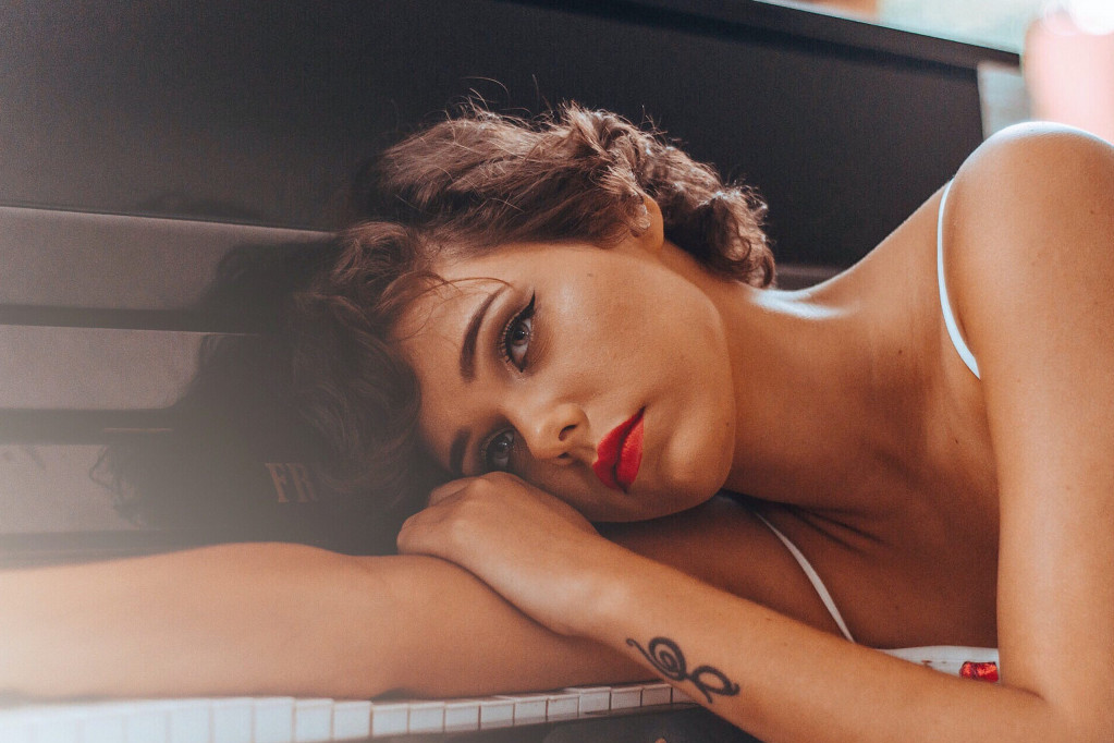 Osam tihih ubica mladolikosti: Ove navike bi mogle da vam ubrzaju starenje