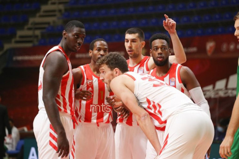 Saša Obradović i njegovi košarkaši završili trening, pa ih sačekalo iznenađenje (video)