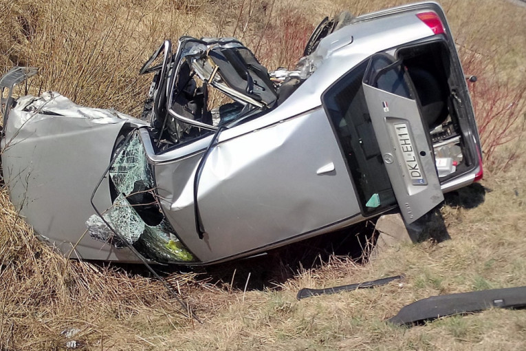 Teška nesreća kod Udbine: U sudaru dva automobila troje mrtvih