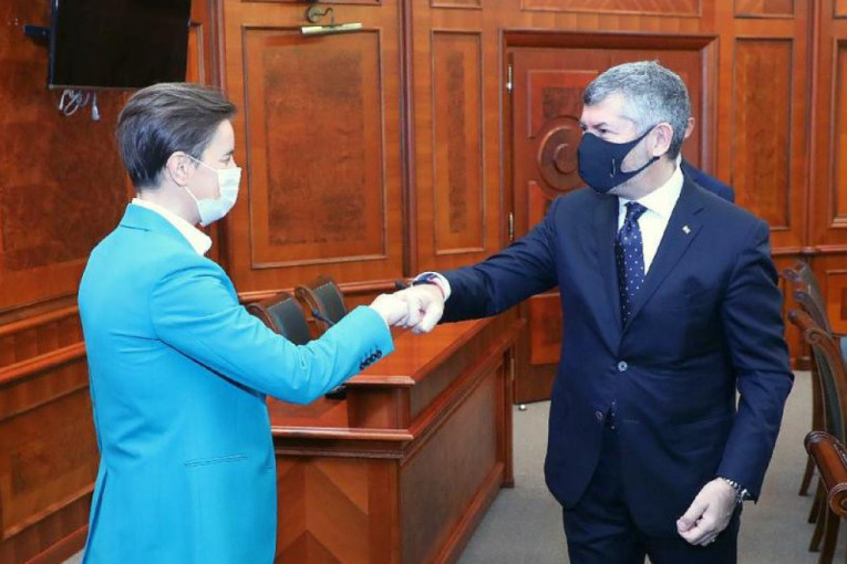 Srbija i Italija potvrdile su prijateljstvo i solidarnost tokom pandemije: Ana Brnabić se sastala sa Ivanom Skalfarotom