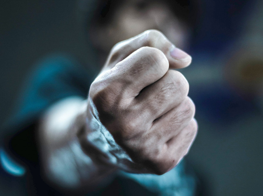 Užas u Čalmi: Trener karatea pretukao dečaka (11) u školskom dvorištu?