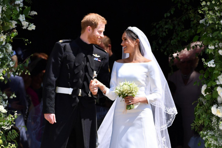 Haljine za princeze: Uoči 73-godišnjice braka Elizabete II podsećamo se venčanica koje su nosile britanske dame plave krvi