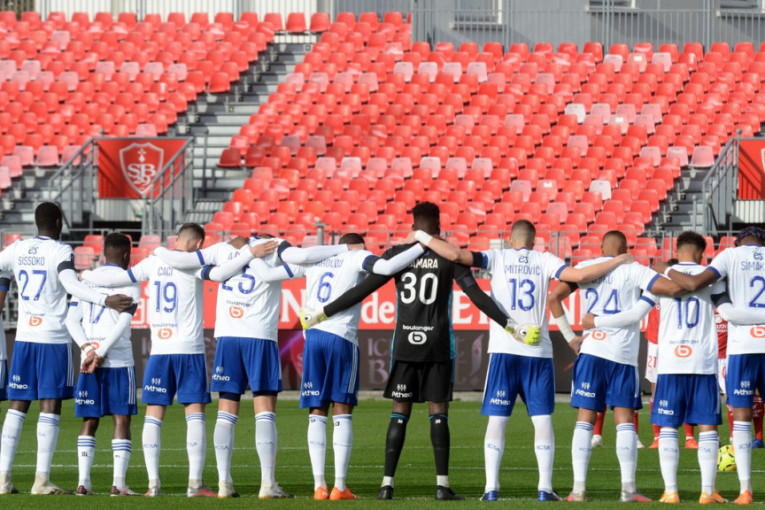 Čovek zvani vernost više ne može na stadion