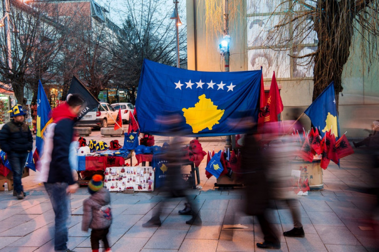 „Kosovo je mafijaška država“: Evropski poslanik žestoko kritikovao Prištinu