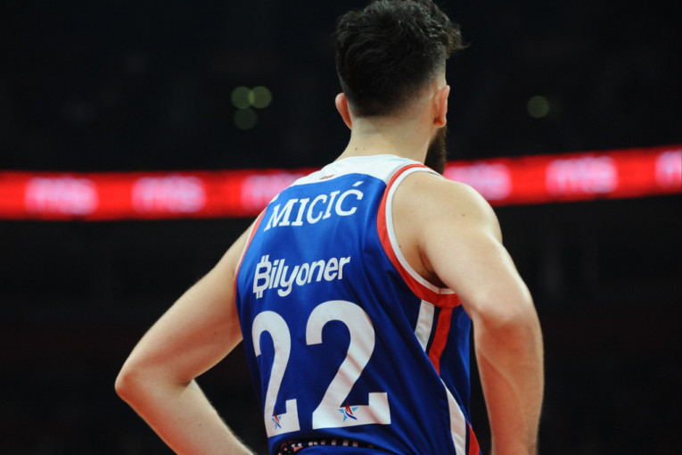 Srbin deo NBA razmene: Filadelfija poslala Micića na Zapad