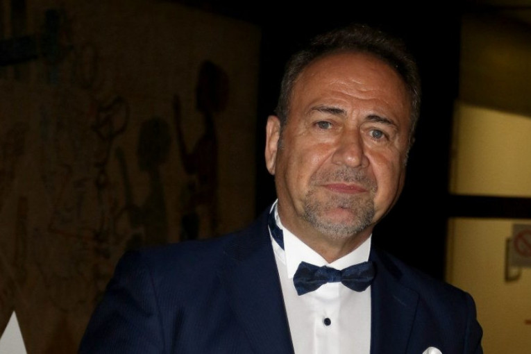 Pevač Marinko Rokvić hitno operisan!