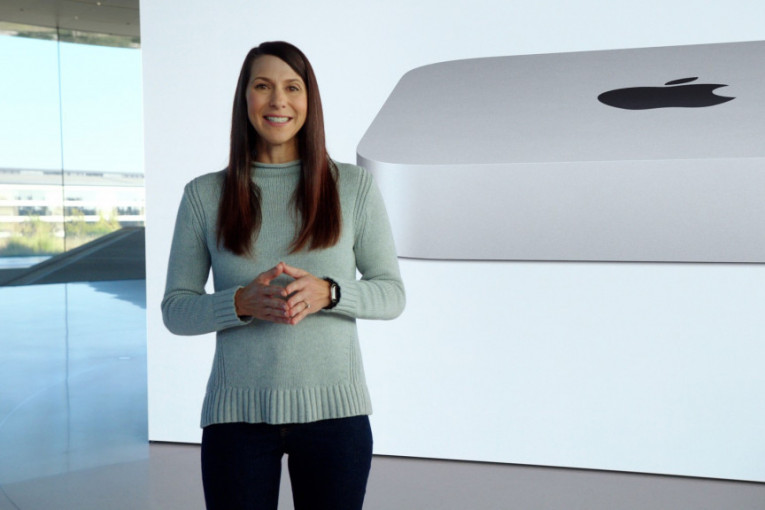 „Apple“ predstavio novi MacBookAir noutbuk (VIDEO)