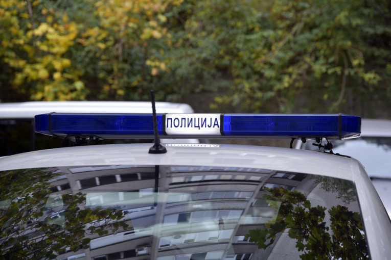 Žena pešak pregažena na Dušanovcu, vozač preminuo za volanom pre udesa?