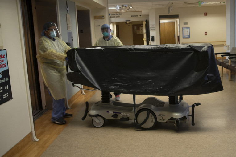 Šta se to dešava u Albaniji: Već petoro pacijenata zaraženih koronom skočilo s prozora bolnice