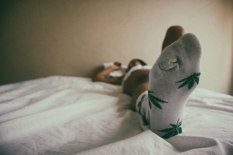 Da li je bolje spavati sa čarapama ili bez njih? Stručnjaci imaju odgovor