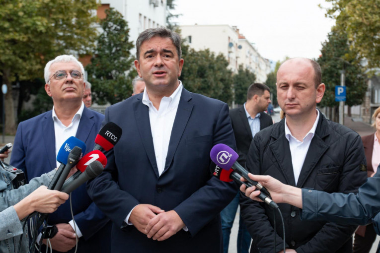 Skandal: Medojević optužio SPC i vladiku Joanikija za prevaru birača i rekao da su „napravili pakt sa đavolom“