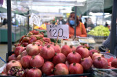 "Čim se spusti cena, prodaja skače": Na beogradskim pijacama jagode sada koštaju 500, a trešnje oko 1.000 dinara