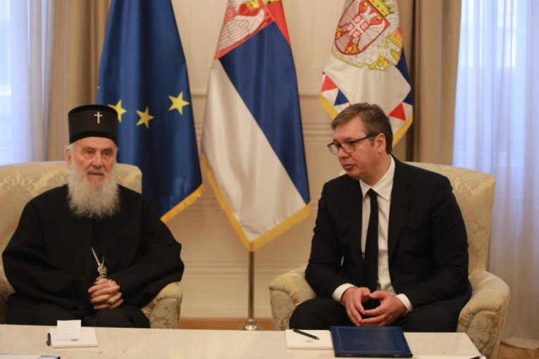 Predsednik Vučić posetio patrijarha Irineja