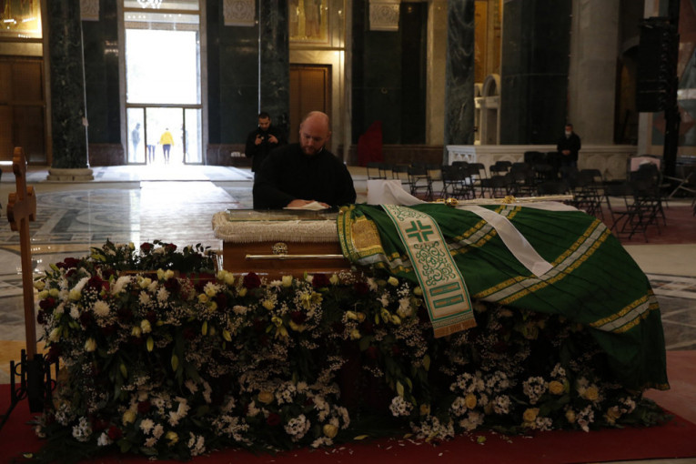 Vernici odaju poštu preminulom patrijarhu Irineju: U Hramu Svetog Save poštuju se epidemiološke mere