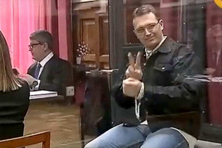 Monstrum Igor Rus iz Subotice i dalje šokira: Napao čuvare keramičkom pločicom pred suđenje u Španiji! (VIDEO)