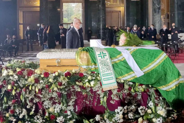 Simbolika pet izloženih predmeta u Hramu: Postoji razlog zašto je patrijarhov kovčeg prekriven zelenim plaštom