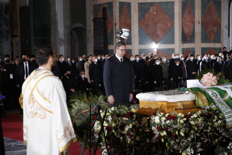 Vučić sa Dodikom stigao na zaupokojenu liturgiju (FOTO+VIDEO)