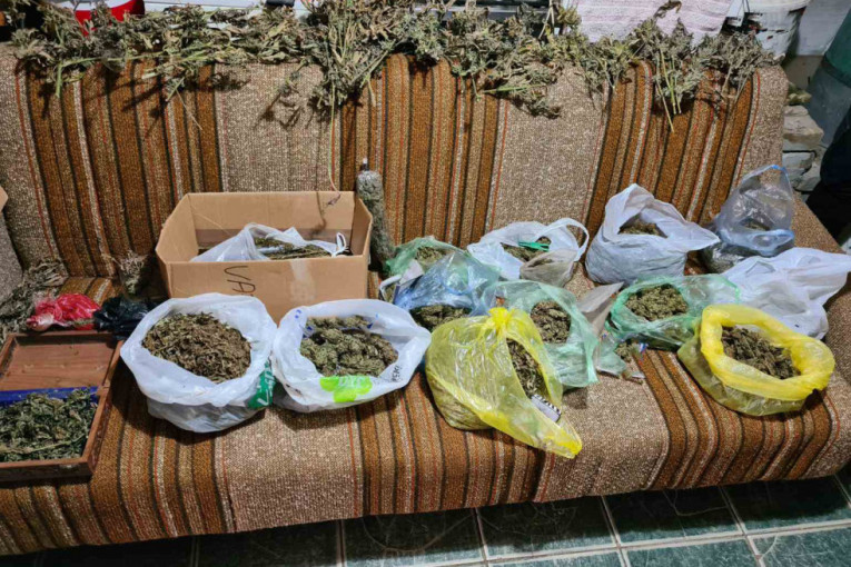 U kući muškarca (45) pronađeno više od četiri kilograma marihuane