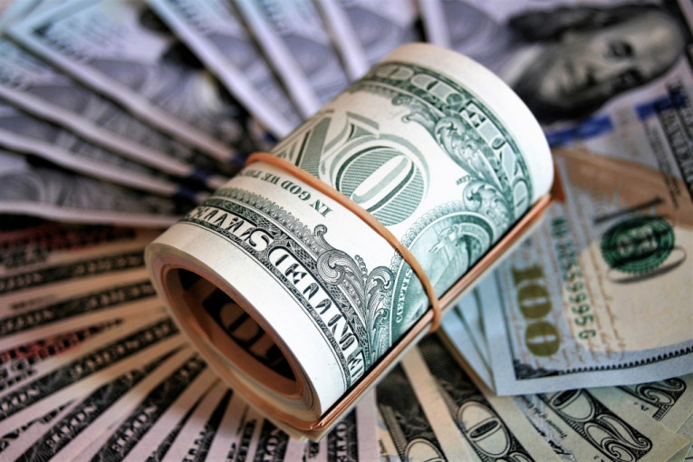 Rizična ulaganja: Dolar nastavio da tone