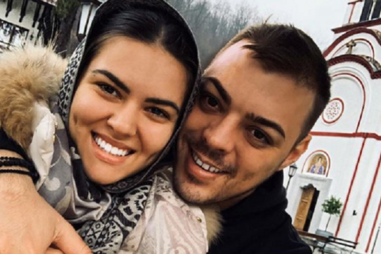 Sloba Vasić na jahti zaprosio devojku (VIDEO)