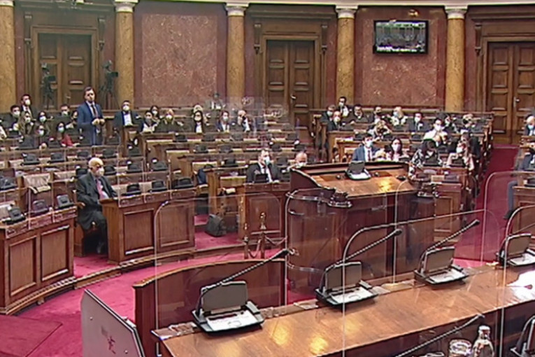 Provokacija ili psovka poslanike će da košta: Hoće li Etički kodeks i novčane kazne da proteraju uvrede iz parlamenta