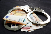Optužen za pranje para: Pretresli mu kuću na Vračaru i našli skoro milion evra - nije mogao da dokaže poreklo novca!