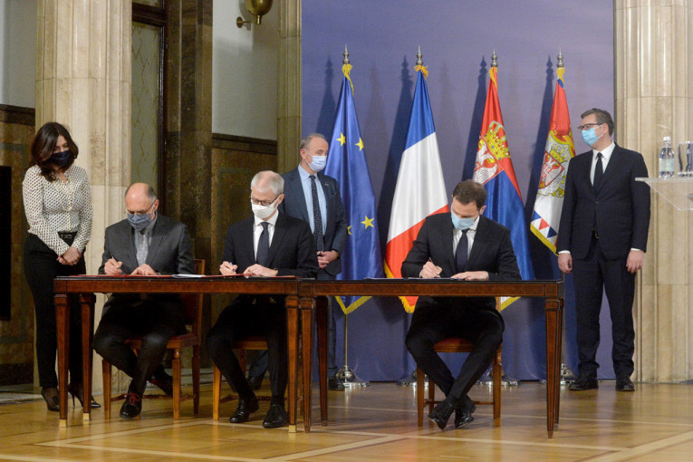 Srbija i Francuska potpisale sporazum, predsednik Vučić najavio početak izgradnje metroa za kraj 2021. godine