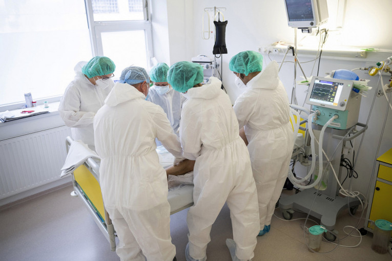 Prepune bolnice u Zlatiborskom okrugu: U Užicu hospitalizovano 275 pacijenata, njih 16 u teškom stanju