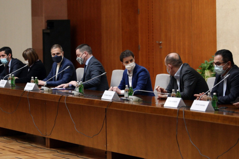 ZATVARANJE TOKOM VIKENDA: Krizni štab predložio strože mere