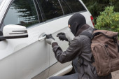 Budite korak ispred lopova: Stručnjak za bezbednost otkrio da zbog jedne stvari koju zaboravljate možete da ostanete bez auta