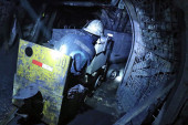 Dvojica rudara teško povređena, povukla ih traka za prevoz uglja