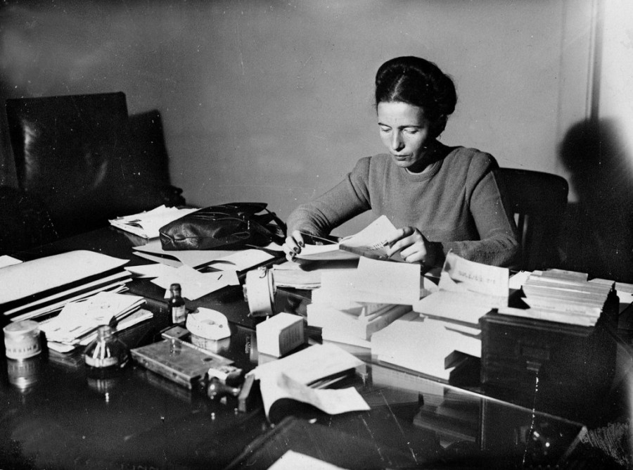 Intimne tajne Simon de Bovoar: Ispovest usvojene ćerke ili ljubavnice?