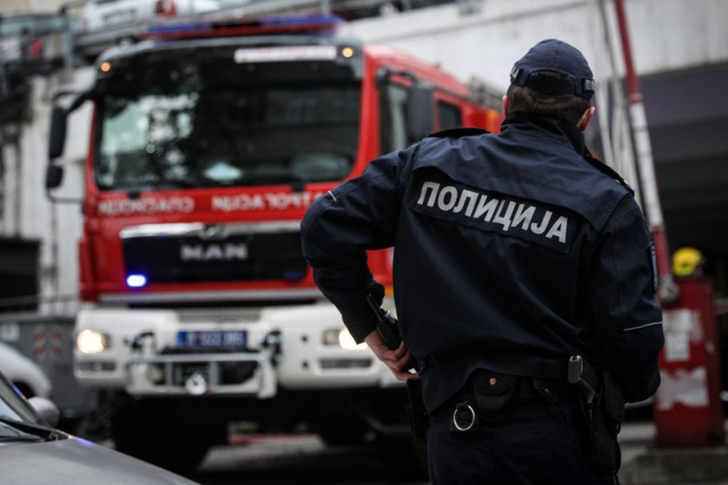 Crni dim se nadvio nad Beogradom: Zapalio se hotel na Smederevskom putu