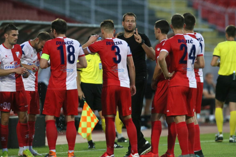 "Predsedniče, čestitam na izboru, nadam se da ćete moći da isplatite plate zaposlenima, da imaju da spreme deci večeru za Novu godinu"