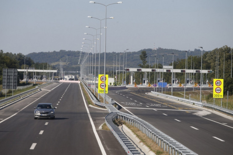 Neviđena bahatost: Nemački državljanin "jurio" auto-putem 239 kilometara na sat!