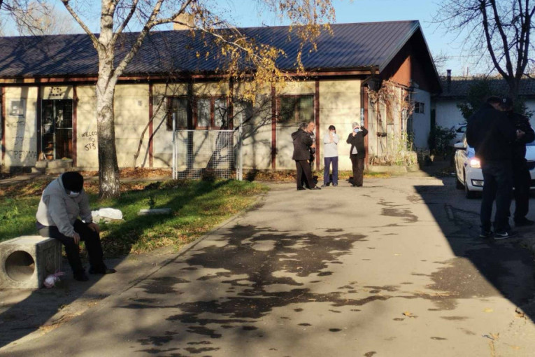"Sine, šta mi uradi": Jauci u dvorištu škole u Zemunu, profesor našao mrtvog mladića sa špricem u preponi