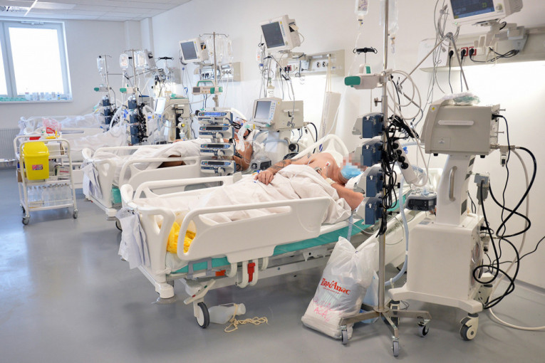 U Zlatiborskom okrugu hospitalizovano 617 kovid pacijenata: U poslednja 24 sata zabeleženo 56 prijema i 54 otpusta
