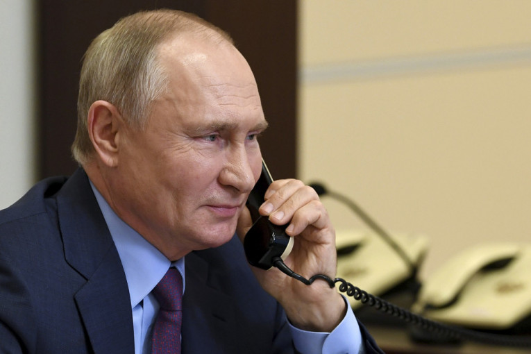 Više Ukrajinaca pratilo Putinovo obraćanje za Novu godinu nego poruku Zelenskog