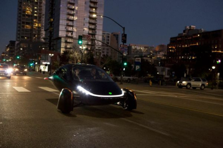 „Aptera Motors“ je prvi solarni auto i vozi nas pravo u budućnost